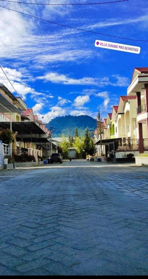 Villa Gunung Mas Berastagi Exteriér fotografie